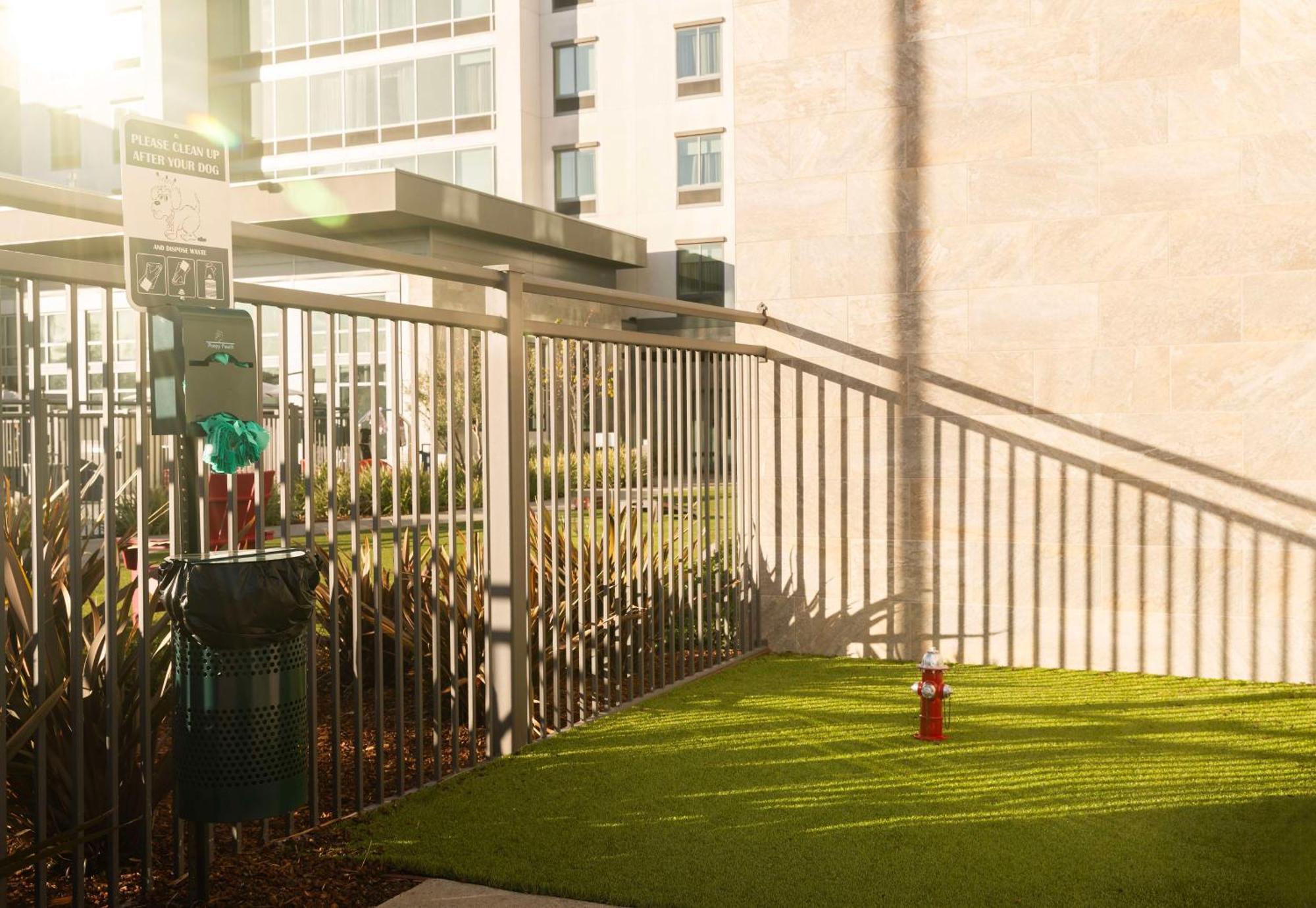 Hampton Inn Long Beach Airport, Ca Buitenkant foto