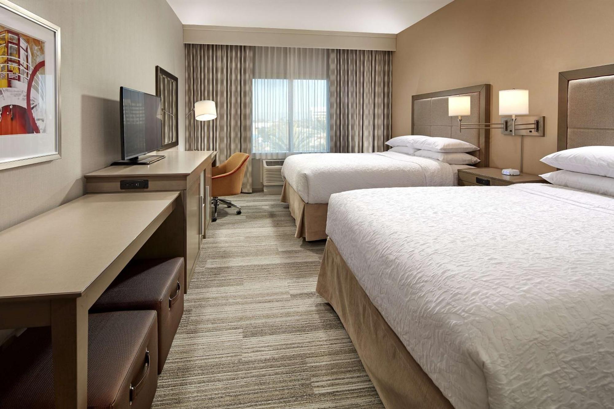 Hampton Inn Long Beach Airport, Ca Buitenkant foto