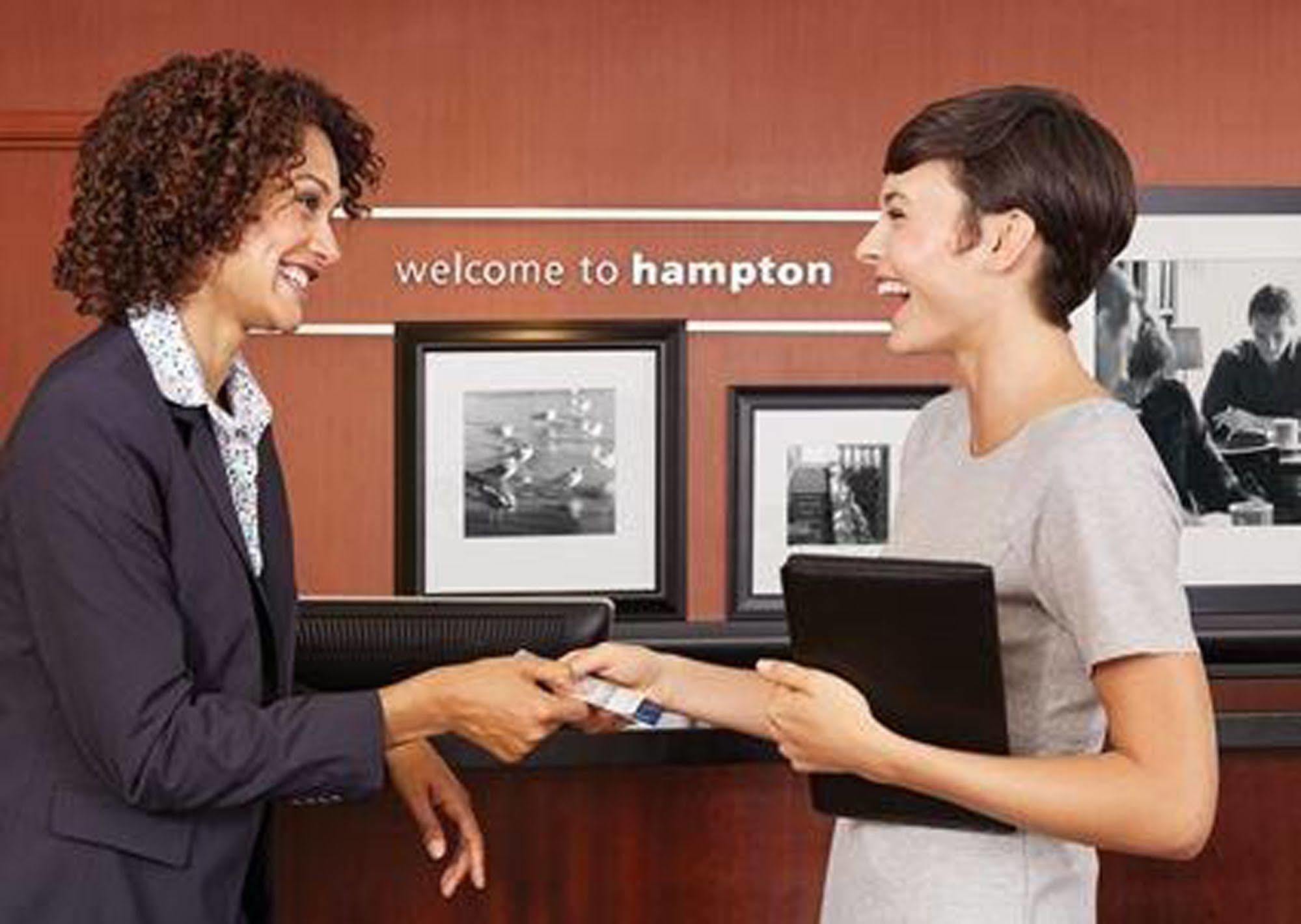 Hampton Inn Long Beach Airport, Ca Buitenkant foto
